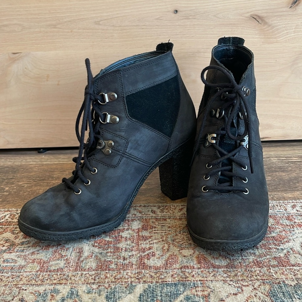 Timberland Glancy Field women’s high heel ankle bootie black size 10